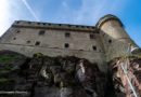 L’ERADICAZIONE DELL’EDERA DALLA FORTEZZA DI BARDI NELLE FOTO DI GIUSEPPE FACCINI